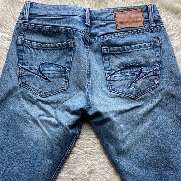 Z Brand Distressed LOW RISE STRAIGHT LEG Jeans - Picture 5 of 6